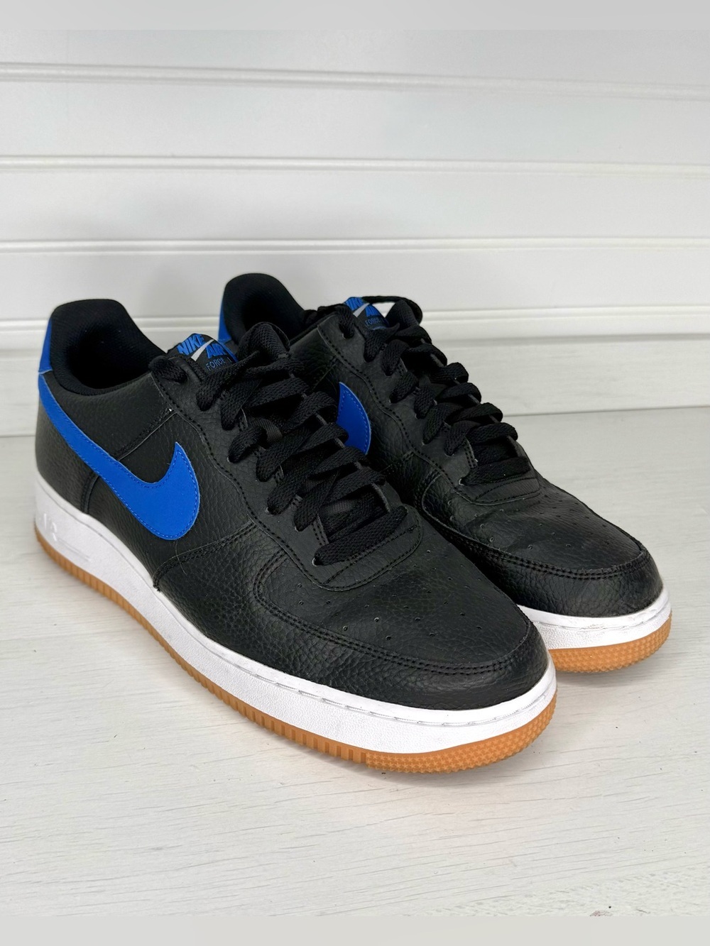 Nike Air Force 1 Low 'Blue Gum' CI0057-001. Size 11. EUC